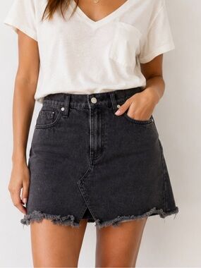 Madewell Highrise Black Rigid‎ Denim A-Line Cutout Raw Hem Denim Mini Skirt (26)